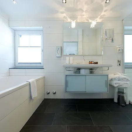 布里吉特酒店 4* 伊施格尔