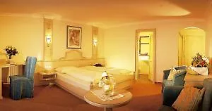 布里吉特酒店 4*