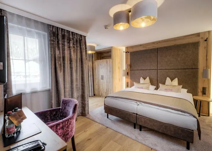 布里吉特酒店 4*