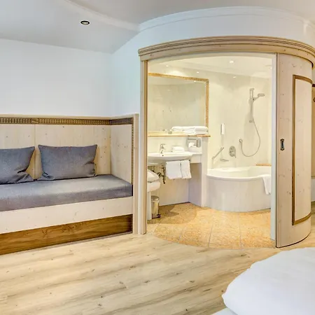 Hotel Brigitte 4*